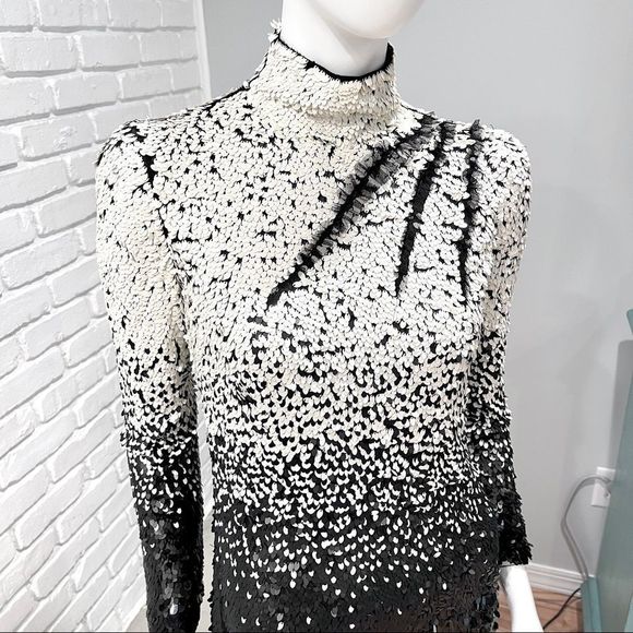 VINTAGE VALENTINO WHITE BLACK OMBRE OVAL SEQUIN SHINY GLOW BRIGHT GLAM LUXURY - Picture 9 of 17